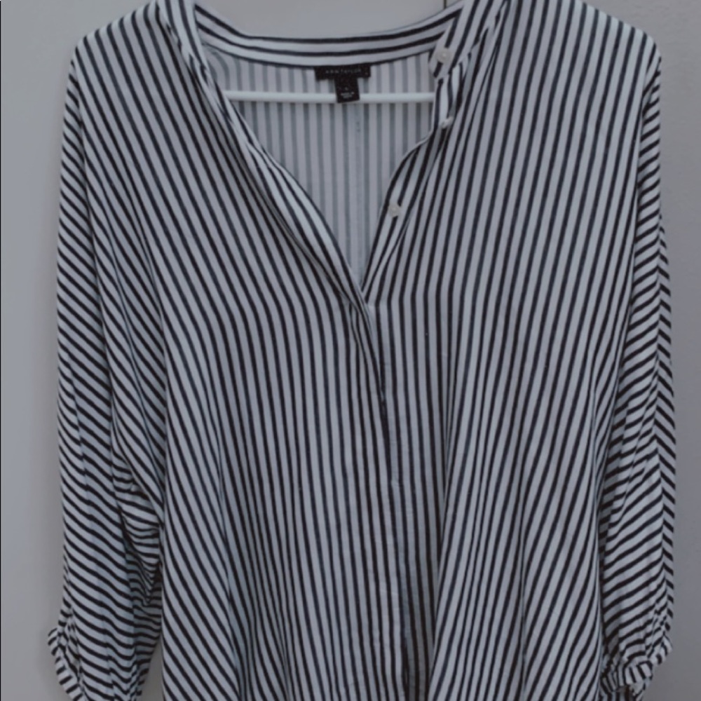 Button down blouse - Picture 2 of 3